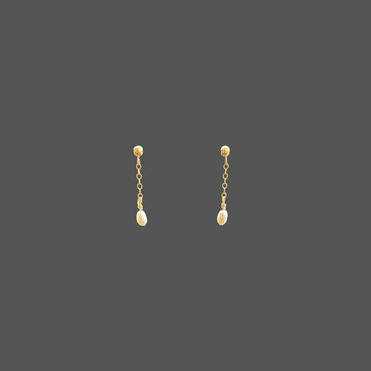 Front view of pearl earrings with a gold ball stud, featuring a short gold chain segment with a small rice pearl at the bottom.